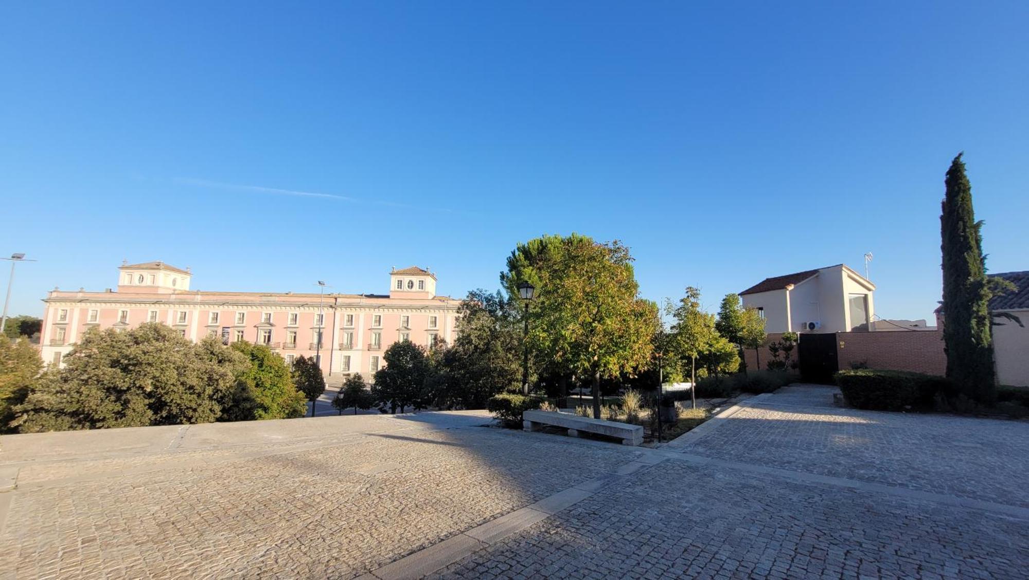 El Torreon Del Palacio Boadilla del Monte Bagian luar foto